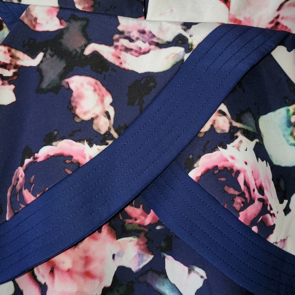 Finders Keepers Mini Dress Back slit Medium - Picture 11 of 15